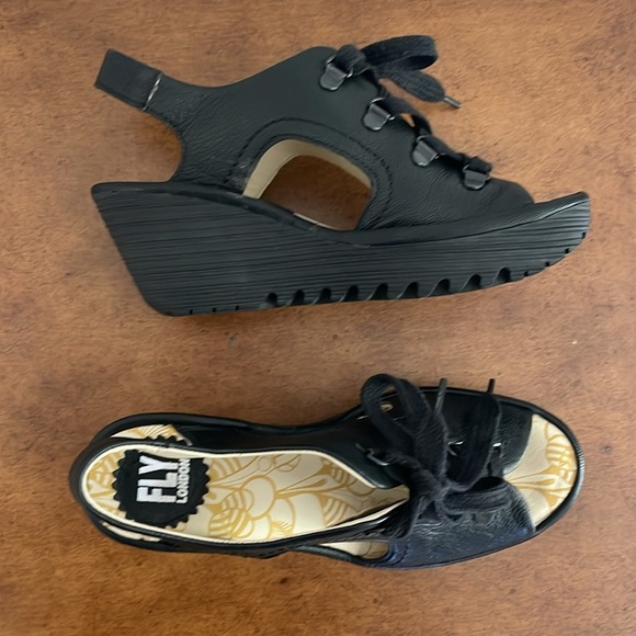 Fly London Ylva Leather Lace Up Open Peep Toe
Wedge Sandals Sz EU 36 (5.5-6 US) - Picture 10 of 15